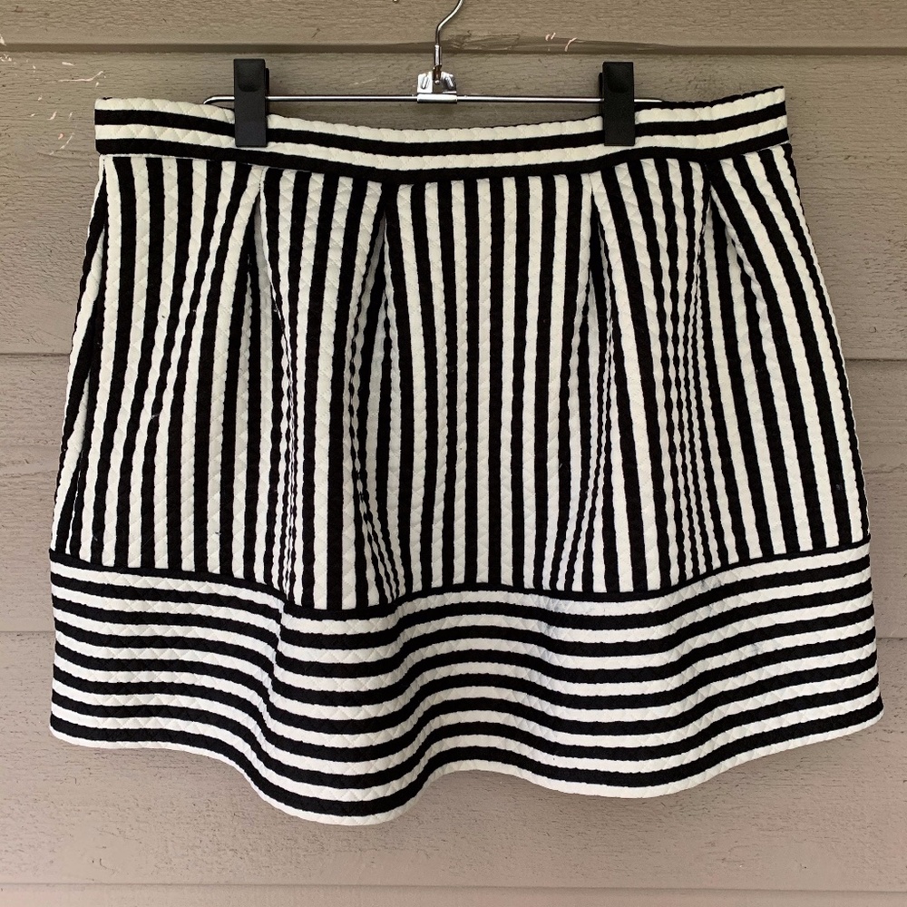 Black & White Pin Stripe Cupcake Cut Skirt- XXL